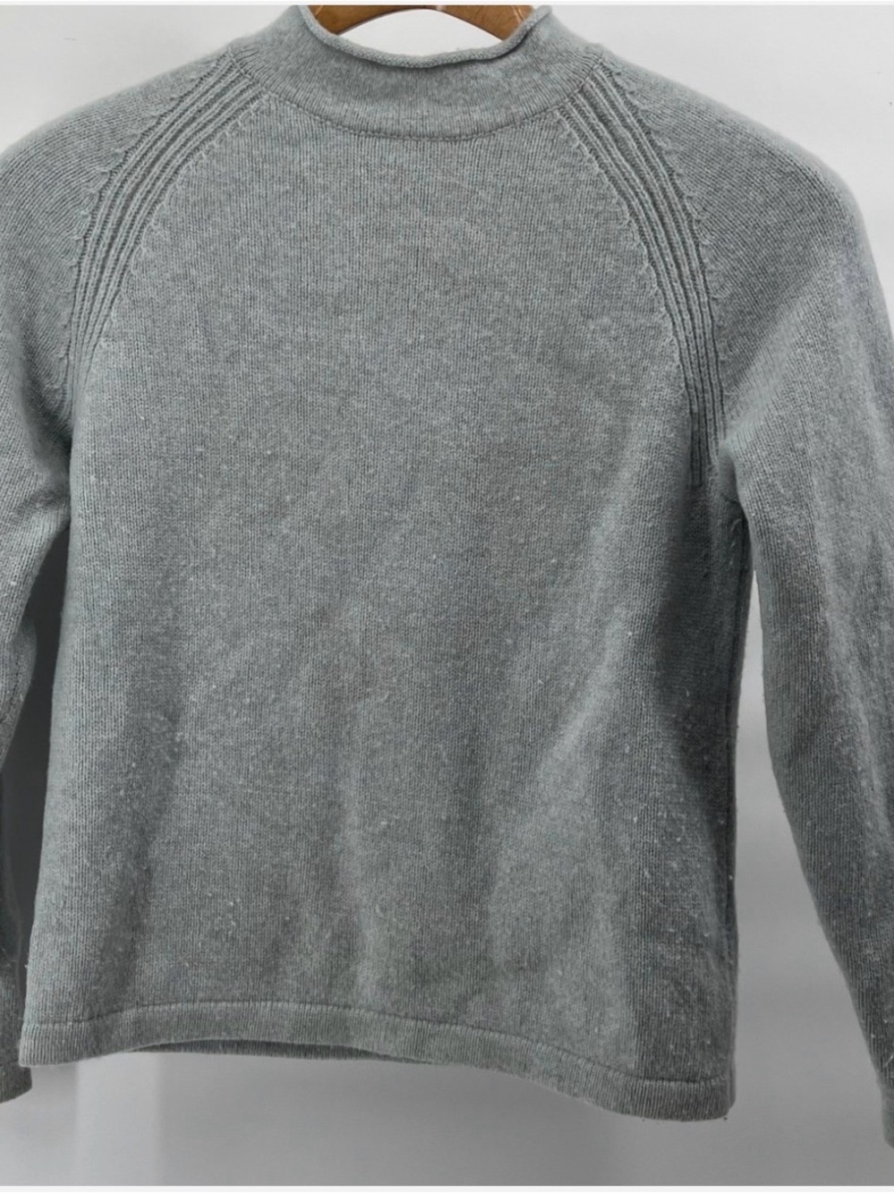 J.Crew Always Roll Neck Raglan Sweater Merino Wool light Sage Green Small Womens